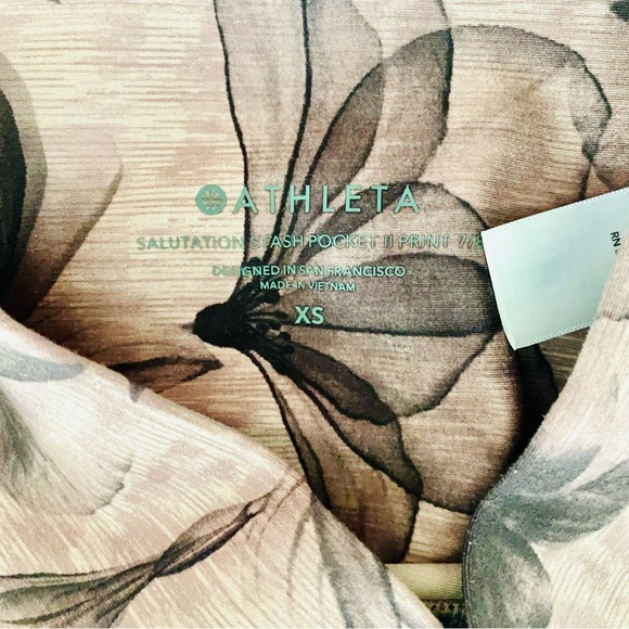 Athleta Salutation Stash Pocket 7/8 Leggings - Picture 5 of 7